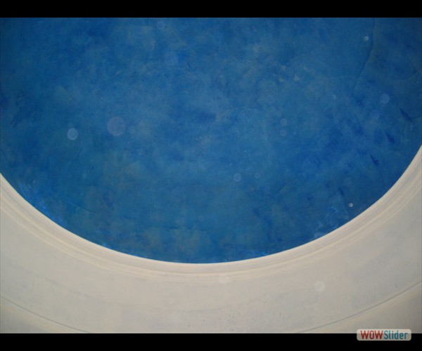 2012 - 1. Etage erster blauer Voranstrich der Innenkuppel